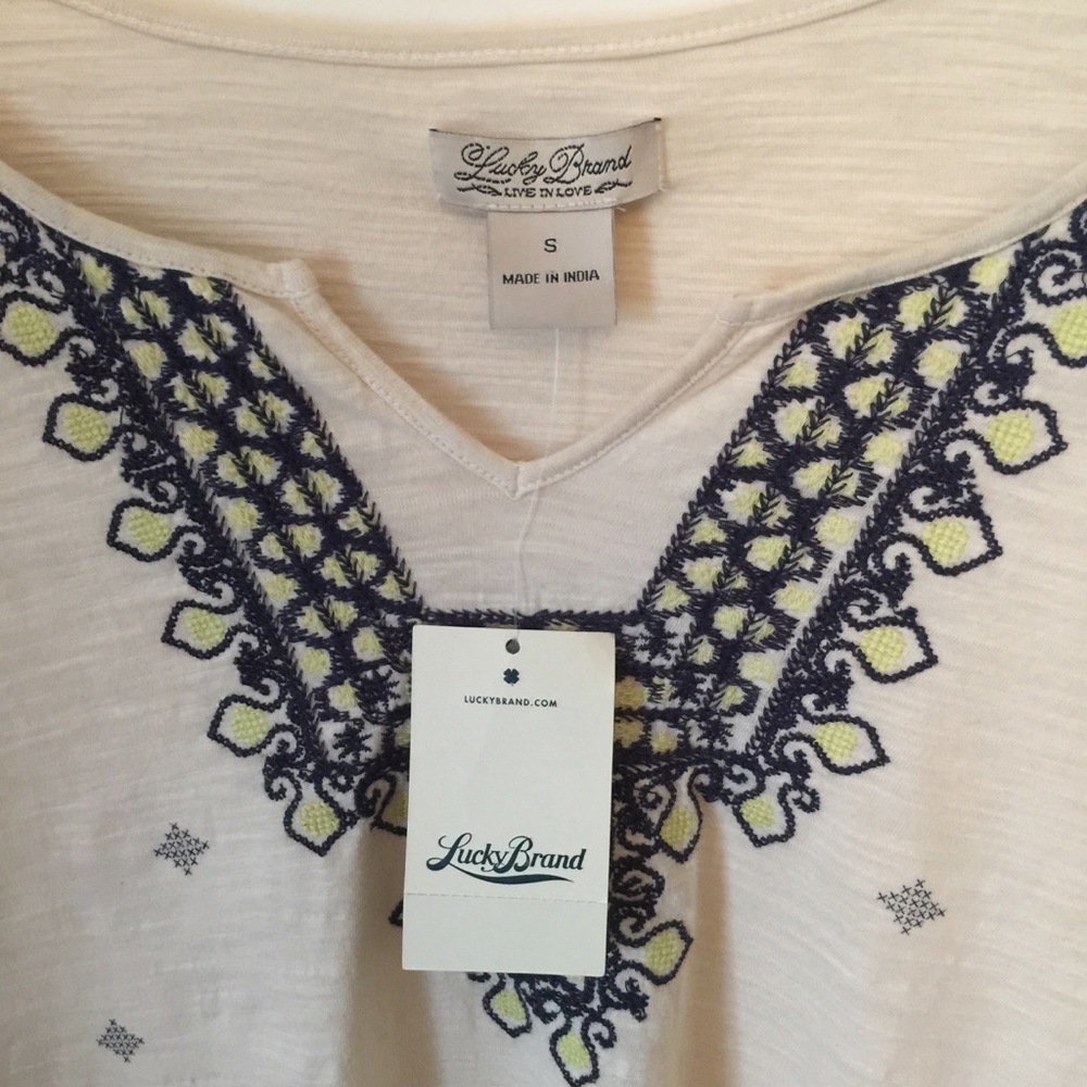 Lucky Brand women's NWT white Embroidered shirt size small - Picture 3 of 3